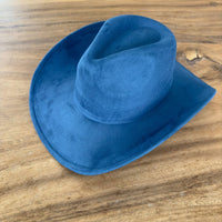 Queens INC - Fashion Vegan suede cowboy hat: TAUPE / ONE SIZE