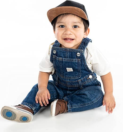 Funky Junque - Flat Brim Trucker Hat - Black/Faux Leather Brim: Kids (2-9 Years)