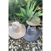 Queens INC - Fashion Vegan suede cowboy hat: IVORY / ONE SIZE